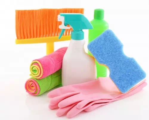 カラフルな掃除用品